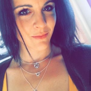 Meet your Posher, Jenn